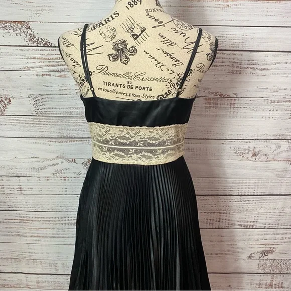 🚫SOLD🚫 Betsey Johnson Rare HTF Vintage 90s Slip Dress - Picture 7 of 11